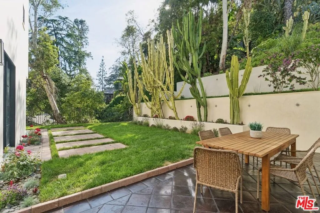 8171 Tianna Road, Los Angeles, California 90046 home-pic-11